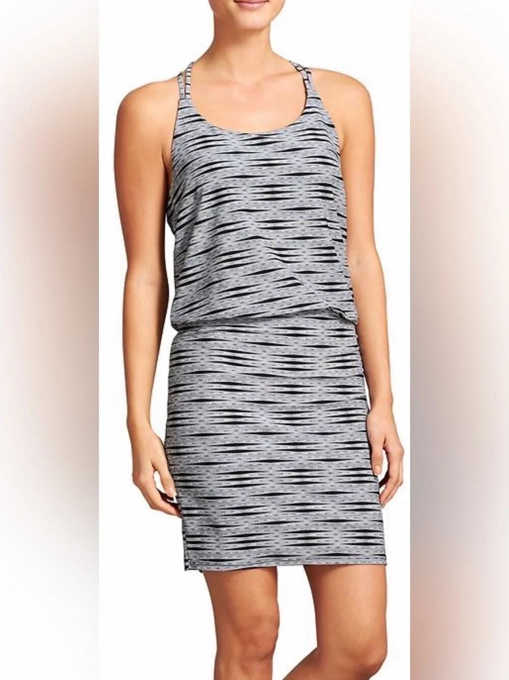 Athleta Ariel Venice Swim Dress in B&W Activewear Built In Bra Stripe W's Small